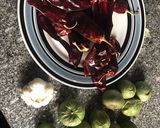 Foto del paso 2 de la receta: Costilla de puerco en salsa roja