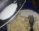A picture of step 3 of Potato souffle.