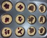 Foto del paso 2 de la receta Muffins de avena, plátano 🍌,manzana 🍎 y chocolate 85%🍫