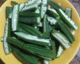 A picture of step 1 of Sindhi seyal bhaji (Masala Bhindi).