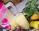 A picture of step 3 of Cashew and pineapple juice.