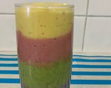 A picture of step 5 of Colourful Smoothie Glass.