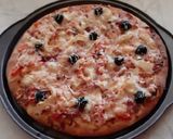 Tonhalas es szalámis pizza recept fázis 8 fotója