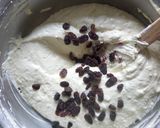 A picture of step 5 of Vanilla raisins cupcakes#localfoodcontest-mombasa.