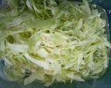 Foto langkah ke 1 dari resep Oseng kubis santan.