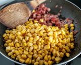 Foto del paso 3 de la receta: LA QUICHÉ Esquites🥓🌽...!