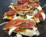 Foto del paso 3 de la receta: Pizza con base de pollo sin horno low carb