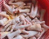 Hình bước làm 1 của món Chân gà xào sả ớt
