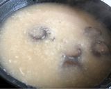 Hình bước làm 3 của món Cháo Sườn Nấm - Món Dễ Ăn Cho Người Bệnh
