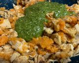 Foto del paso 3 de la receta Boniato relleno de pollo al pesto🌱🍠