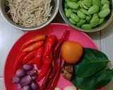 Foto langkah ke 1 dari resep Tumis teri pete.