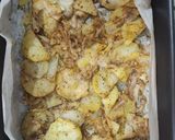 Foto del paso 2 de la receta: Lecha (Pez Limón) al horno con cama de patatas y cebollas al pimentón y hierbas Provenzales
