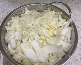 Foto langkah ke 1 dari resep Oseng oseng sawi putih.