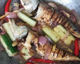 Gambar langkah 5 resipi Ikan Masak Asam.