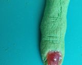 Foto del paso 5 de la receta: Dedos de zombie 🧟‍♂️