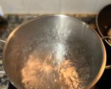 Foto del paso 1 de la receta: Pasta cremosa con atún y tomate
