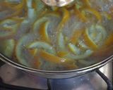 Foto del paso 2 de la receta: Cascaritas de naranjas caramelizadas (con o sin chocolate)