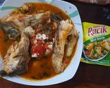 Foto langkah ke 1 dari resep Sop Gurame bumbu praktis.