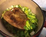 Une image de l'étape 10 de Palette de porc épicée aux légumes confits.