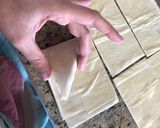 Foto del paso 8 de la receta: Empanadas de pollo en masa filo