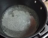 A picture of step 1 of Old Fashioned cranberry sauce.
