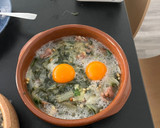 Foto del paso 8 de la receta: Acelgas empiñonadas con huevos estrellados