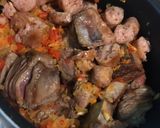 Foto del paso 9 de la receta: Fetuccini de morrón con estofado de vacío y salchichita parrillera