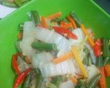 Foto langkah ke 4 dari resep Tumis sawi putih kacang panjang.