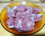 Foto del paso 2 de la receta: Carne con patatas (guiso)