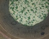 صورة لخطوة 3 من وصفة كسرة النعناع وأوراق الثوم الصحية