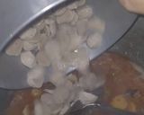 Foto langkah ke 2 dari resep Oseng Kombinasi Bakso Sambal Terasi.