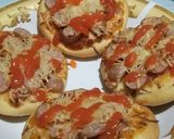 Foto langkah ke 5 dari resep Pizza mini.
