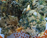 Foto del paso 3 de la receta: Tortuguita con bocaditos de acelga harina integral y avena integ