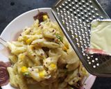 A picture of step 12 of White Sauce Pasta.
