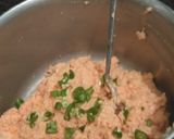 A picture of step 3 of Mashur dal pakode.