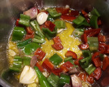 Foto del paso 2 de la receta: Pollo con tomate y cebolla