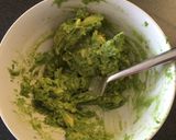 A picture of step 3 of Avocado on toast two ways!.