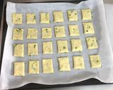 A picture of step 8 of Scallion (Spring Onion) cream Crackers.