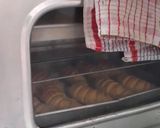 Foto langkah ke 8 dari resep Donat Panggang Empuk isi Ragout.