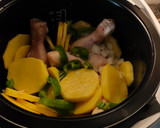 Foto del paso 2 de la receta: Pollo al horno con patatas en robot Moulinex