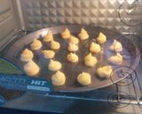 Foto langkah ke 3 dari resep Soes Kering Crunchy isi Cream Keju.