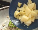 A picture of step 2 of Aloo Poha / Kanda Poha.