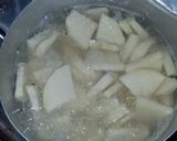 A picture of step 3 of Yam and egg with cabbage source.