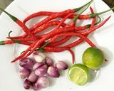 Foto langkah ke 1 dari resep Dendeng balado resep uni (bumbu sederhana).