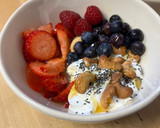 Foto del paso 3 de la receta: Bowl de frutos rojos con yogur ¡desayuno a tope!