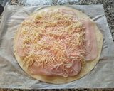 Foto del paso 4 de la receta: Hojaldre enrollado de queso y lonchas de pavo con 92 por ciento