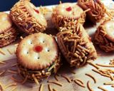 मोनाको बिस्कुट सेव पूरी (Monaco Biscuit Sev Puri recipe in Hindi) रेसिपी चरण 8 फोटो