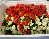 Une image de l'étape 5 de Courgettes et tomates au lard et persil.