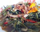 Foto langkah ke 4 dari resep Tumis Kangkung Teri.