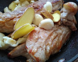 【家常料理】一鍋到底滷排骨、五花肉和蛋的食譜步驟3照片